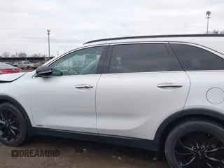 2020 Kia Sorento LX V6 with VIN 5XYPGDA57LG691635, listed as a IAAI auction lot 41918250 with 68,003 mi miles. Bid and sale history available at carsss.com. Image 14.