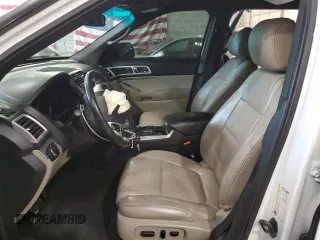 2013 Ford Explorer XLT z VIN 1FM5K7D9XDGA88095, wystawiony jako Copart lot #59728945 z przebiegiem 195 112 mil mil oraz Szkoda całkowita • Salvage title. Historia ofert i sprzedaży dostępna na DreamBid. Obrazek 7.