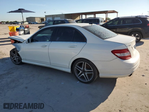 2010 Mercedes-Benz C 300 Sport z VIN WDDGF8BB2AF485305, wystawiony jako Copart lot #56286795 z przebiegiem 198 553 mil mil oraz Czysty tytuł • Clean title. Historia ofert i sprzedaży dostępna na DreamBid. Obrazek 2.