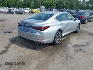 2019 Lexus ES 350 with VIN 58ABZ1B17KU040330, listed as a IAAI auction lot 42448444 with 86,126 mi miles and . Bid and sale history available at DreamBid. Image 4.