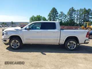 2022 Ram 1500 Limited z VIN 1C6SRFHT1NN361450, wystawiony jako IAAI lot #42027326 z przebiegiem 26 557 mil mil oraz . Historia ofert i sprzedaży dostępna na DreamBid. Obrazek 15.