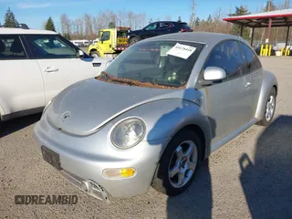 2000 Volkswagen Beetle GLS с VIN 3VWCA21C2YM439205, выставлен на аукционе IAAI как лот 41678418 с пробегом 184 429 миль миль и . История ставок и продаж доступна на DreamBid. Изображение 2.