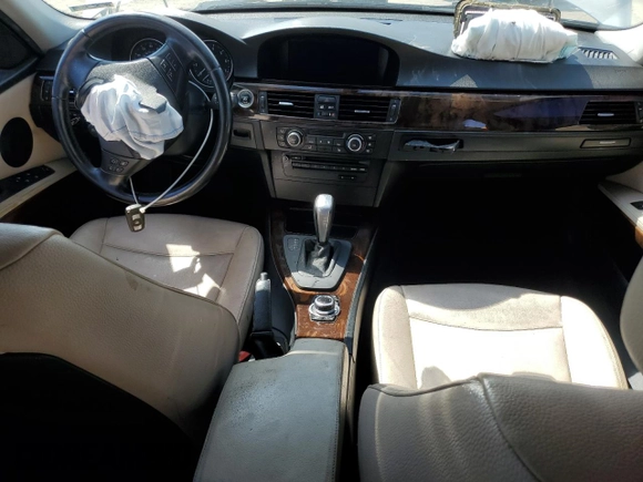 2011 BMW 3 Series 328i с VIN WBAPH5C56BA445624, выставлен на аукционе Copart как лот 54777105 с пробегом Не указан миль и Списание • Salvage title. История ставок и продаж доступна на DreamBid. Изображение 8.