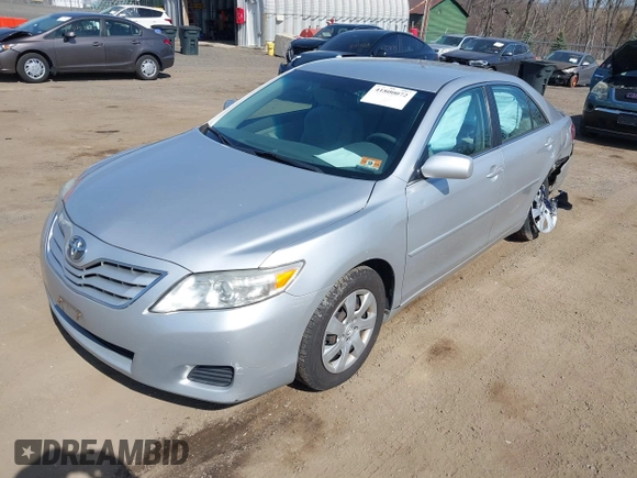 2011 Toyota Camry LE with VIN 4T4BF3EK6BR187499, listed as a IAAI auction lot 41800072 with 186,062 mi miles. Bid and sale history available at carsss.com. Image 17.