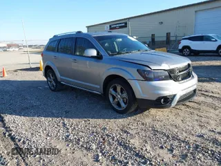 2016 Dodge Journey Crossroad Plus z VIN 3C4PDCGB3GT194838, wystawiony jako IAAI lot #41156024 z przebiegiem 146 161 mil mil oraz . Historia ofert i sprzedaży dostępna na DreamBid. Obrazek 1.