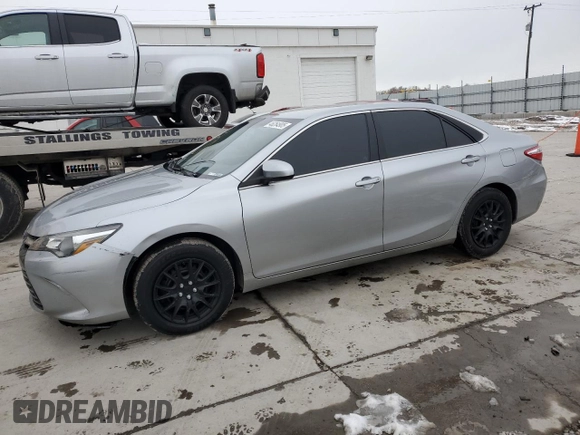 2015 Toyota Camry XLE with VIN 4T1BF1FK3FU066299, listed as a Copart auction lot 46264905 with 200,958 mi miles and Salvage Title. Bid and sale history available at carsss.com. Image 1.