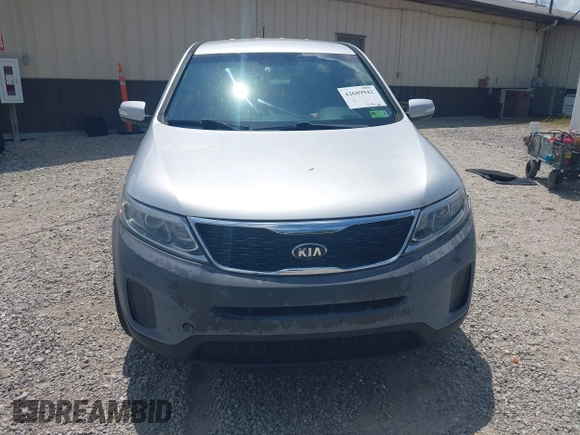 2015 Kia Sorento LX with VIN 5XYKTCA62FG568967, listed as a IAAI auction lot 42689942 with 215,430 mi miles and . Bid and sale history available at DreamBid. Image 12.