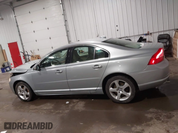 2009 Volvo S80 I6 Turbo with VIN YV1AH992291094101, listed as a IAAI auction lot 41947204 with 137,435 mi miles. Bid and sale history available at carsss.com. Image 14.