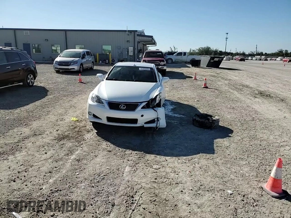 2013 Lexus IS 250 C z VIN JTHFF2C24D2527923, wystawiony jako Copart lot #82356464 z przebiegiem 55 593 mil mil oraz Szkoda całkowita • Salvage title. Historia ofert i sprzedaży dostępna na DreamBid. Obrazek 14.