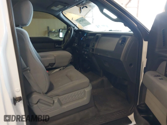 2013 Ford F-150 XL с VIN 1FTMF1CF2DFD52330, выставлен на аукционе IAAI как лот 42527052 с пробегом 173 898 миль миль и . История ставок и продаж доступна на DreamBid. Изображение 5.