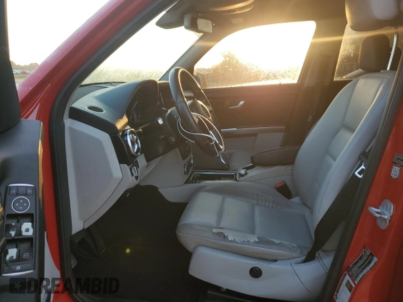 2015 Mercedes-Benz GLK 250 with VIN WDCGG0EB1FG365477, listed as a Copart auction lot 71748494 with 135,522 mi miles and Salvage Title. Bid and sale history available at DreamBid. Image 7.