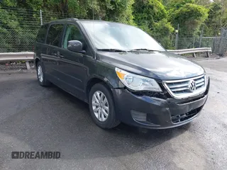 2012 Volkswagen Routan SE z VIN 2C4RVABG3CR293458, wystawiony jako IAAI lot #42210411 z przebiegiem 139 390 mil mil oraz . Historia ofert i sprzedaży dostępna na DreamBid. Obrazek 1.