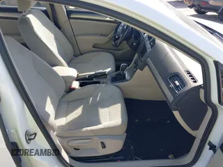 2017 Volkswagen Golf SportWagen S with VIN 3VWC17AU1HM506561, listed as a IAAI auction lot 41432944 with 58,215 mi miles. Bid and sale history available at carsss.com. Image 5.