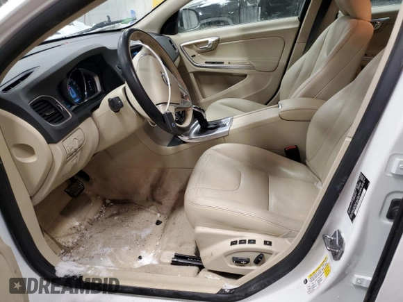 2016 Volvo S60 T5 Premier z VIN YV1612TK4G2400572, wystawiony jako Copart lot #45392205 z przebiegiem 75 812 mil mil oraz Szkoda całkowita • Salvage title. Historia ofert i sprzedaży dostępna na DreamBid. Obrazek 7.