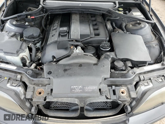 2005 BMW 3 Series 330xi with VIN WBAEW53475PN39288, listed as a Copart auction lot 72015064 with 134,985 mi miles and Clean Title. Bid and sale history available at DreamBid. Image 11.