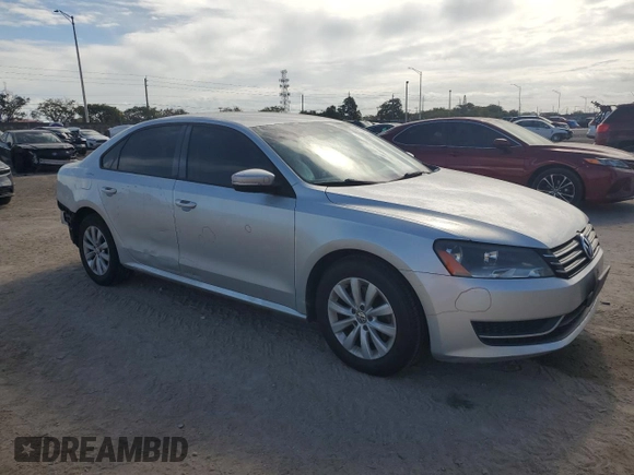 2014 Volkswagen Passat S w/Nav with VIN 1VWAP7A34EC008316, listed as a Copart auction lot 88160935 with 122,921 mi miles and Salvage Title. Bid and sale history available at carsss.com. Image 4.