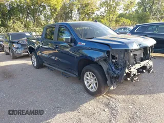2021 Chevrolet Silverado 1500 LT with VIN 1GCUYDED3MZ256888, listed as a IAAI auction lot 40239925 with 35,261 mi miles and . Bid and sale history available at DreamBid. Image 1.