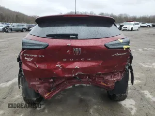 2024 Buick Encore GX Avenir z VIN KL4AMFSL2RB005604, wystawiony jako Copart lot #47529285 z przebiegiem 8 032 mil mil oraz Szkoda całkowita • Salvage title. Historia ofert i sprzedaży dostępna na DreamBid. Obrazek 6.