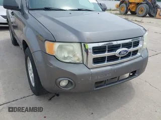 2010 Ford Escape XLT с VIN 1FMCU9DG1AKD06848, выставлен на аукционе IAAI как лот 42409555 с пробегом 310 043 миль миль и . История ставок и продаж доступна на DreamBid. Изображение 13.