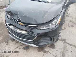 2019 Chevrolet Trax LT z VIN 3GNCJLSB7KL327065, wystawiony jako IAAI lot #42005861 z przebiegiem 84 795 mil mil oraz . Historia ofert i sprzedaży dostępna na DreamBid. Obrazek 6.