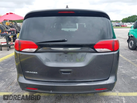 2022 Chrysler Voyager LX z VIN 2C4RC1CG2NR105567, wystawiony jako IAAI lot #42449699 z przebiegiem 38 160 mil mil oraz . Historia ofert i sprzedaży dostępna na DreamBid. Obrazek 16.