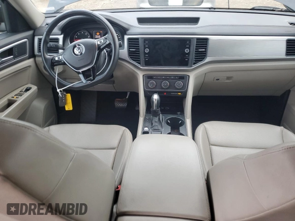 2018 Volkswagen Atlas SE with VIN 1V2CP2CA5JC598268, listed as a Copart auction lot 82860014 with 102,341 mi miles and Salvage title. Bid and sale history available at DreamBid. Image 8.