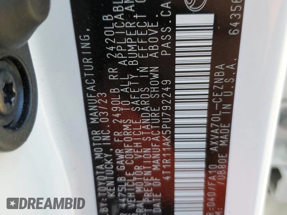 2023 Toyota Camry LE z VIN 4T1R11AK5PU792249, wystawiony jako Copart lot #58578705 z przebiegiem 20 839 mil mil oraz Szkoda całkowita • Salvage title. Historia ofert i sprzedaży dostępna na DreamBid. Obrazek 13.