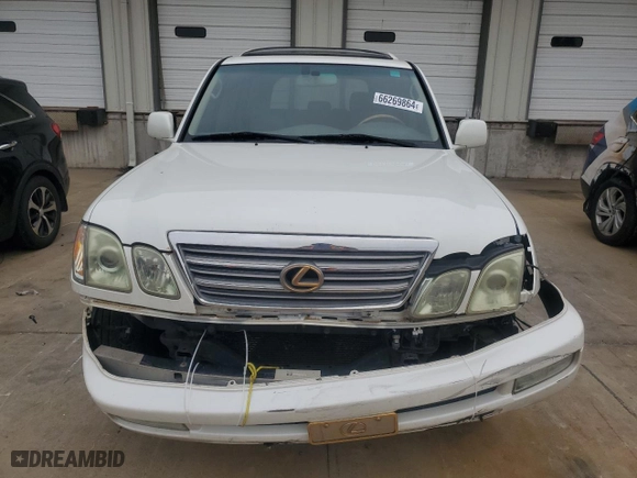 2004 Lexus LX 470 with VIN JTJHT00W743538680, listed as a Copart auction lot 66269864 with 201,802 mi miles and Salvage Title. Bid and sale history available at carsss.com. Image 5.