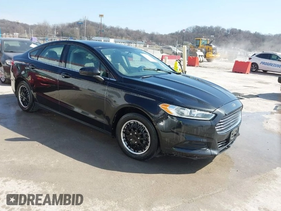 2013 Ford Fusion S with VIN 3FA6P0G74DR108089, listed as a IAAI auction lot 41767932 with 324,414 mi miles. Bid and sale history available at carsss.com. Image 1.
