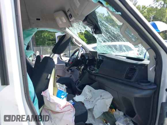 2024 Ford Transit Passenger XL с VIN 1FBAX2C82RKA42933, выставлен на аукционе IAAI как лот 42448876 с пробегом Не указан миль и . История ставок и продаж доступна на DreamBid. Изображение 5.