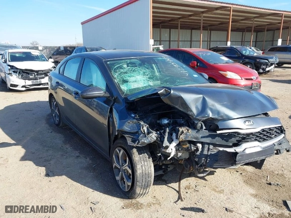 2021 Kia Forte FE with VIN 3KPF24AD5ME334745, listed as a IAAI auction lot 41230949 with 88707 miles. Bid and sale history available at carsss.com. Image 1.