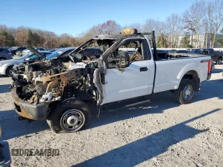 2017 Ford Super Duty F-250 SRW XLT with VIN 1FTBF2B67HEE34127, listed as a Copart auction lot 80264044 with Not Provided miles and Salvage Title. Bid and sale history available at carsss.com. Image 1.