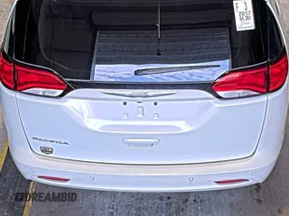 2017 Chrysler Pacifica Touring with VIN 2C4RC1DG5HR764942, listed as a IAAI auction lot 42511043 with 64,391 mi miles and . Bid and sale history available at DreamBid. Image 1.