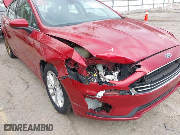 2020 Ford Fusion SE with VIN 3FA6P0HD4LR109679, listed as a IAAI auction lot 41718257 with 132,389 mi miles. Bid and sale history available at carsss.com. Image 6.