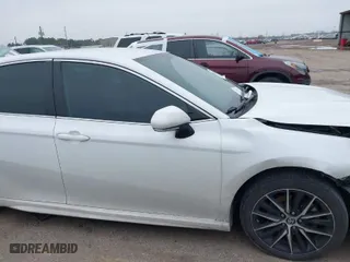 2022 Toyota Camry SE with VIN 4T1G11AK0NU662447, listed as a IAAI auction lot 41429553 with 65,940 mi miles. Bid and sale history available at carsss.com. Image 13.