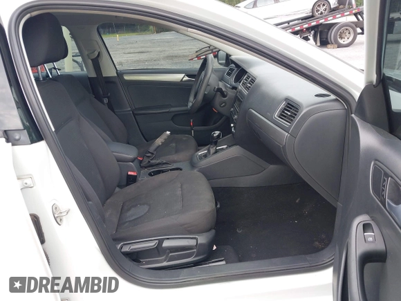 2015 Volkswagen Jetta Sport z VIN 3VWD17AJ9FM294449, wystawiony jako IAAI lot #42507227 z przebiegiem 154 277 mil mil oraz . Historia ofert i sprzedaży dostępna na DreamBid. Obrazek 5.