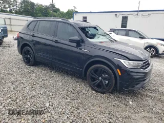 2023 Volkswagen Tiguan SE R-Line Black z VIN 3VVCB7AX5PM030017, wystawiony jako Copart lot #57315575 z przebiegiem 39 577 mil mil oraz Szkoda całkowita • Salvage title. Historia ofert i sprzedaży dostępna na DreamBid. Obrazek 4.