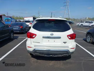 2017 Nissan Pathfinder SV z VIN 5N1DR2MN7HC695396, wystawiony jako IAAI lot #41899881 z przebiegiem 162 061 mil mil oraz . Historia ofert i sprzedaży dostępna na DreamBid. Obrazek 16.