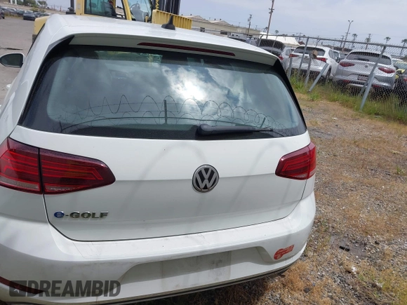 2017 Volkswagen Golf SE с VIN WVWKR7AU8HW953556, выставлен на аукционе IAAI как лот 42201220 с пробегом 74 711 миль миль и . История ставок и продаж доступна на DreamBid. Изображение 16.