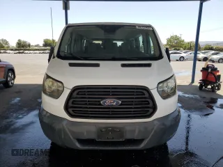 2015 Ford Transit XL z VIN 1FBZX2ZM6FKA21165, wystawiony jako Copart lot #61304635 z przebiegiem 186 526 mil mil oraz Czysty tytuł • Clean title. Historia ofert i sprzedaży dostępna na DreamBid. Obrazek 5.