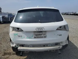 2011 Audi Q5 Premium Plus with VIN WA1LFAFP3BA044376, listed as a Copart auction lot 60174135 with 98,399 mi miles and Salvage title. Bid and sale history available at DreamBid. Image 6.