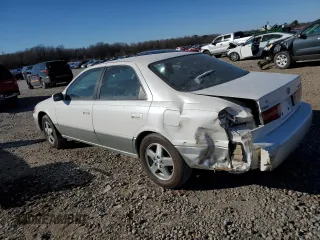 2001 Toyota Camry CE with VIN JT2BG22K810574290, listed as a Copart auction lot 88554975 with 267,620 mi miles and Salvage Title. Bid and sale history available at carsss.com. Image 2.