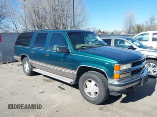 1997 Chevrolet Suburban with VIN 3GNFK16R9VG184722, listed as a IAAI auction lot 41662635 with 176,652 mi miles. Bid and sale history available at carsss.com. Image 1.