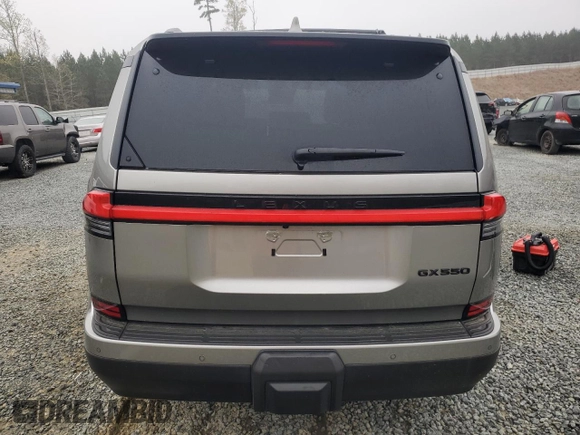2024 Lexus GX 550 Premium z VIN JTJTBCDX2R5023308, wystawiony jako Copart lot #50315765 z przebiegiem 5 366 mil mil oraz Szkoda całkowita • Salvage title. Historia ofert i sprzedaży dostępna na DreamBid. Obrazek 6.