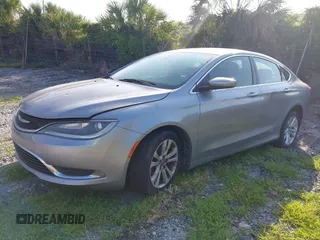 2015 Chrysler 200 Limited z VIN 1C3CCCAB0FN583630, wystawiony jako IAAI lot #42299854 z przebiegiem 115 566 mil mil oraz . Historia ofert i sprzedaży dostępna na DreamBid. Obrazek 2.