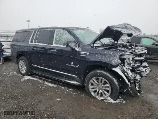 2024 GMC Yukon XL SLT with VIN 1GKS2GKD6RR275056, listed as a Copart auction lot 82178774 with 3,085 mi miles and Salvage Title. Bid and sale history available at carsss.com. Image 4.