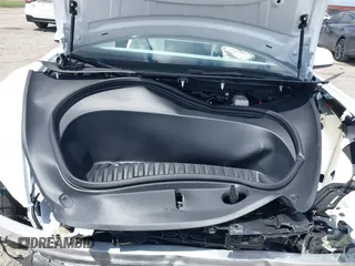 2025 Tesla Model 3 Long Range с VIN 5YJ3E1EA7SF903675, выставлен на аукционе IAAI как лот 42056122 с пробегом 2 564 миль миль и . История ставок и продаж доступна на DreamBid. Изображение 10.