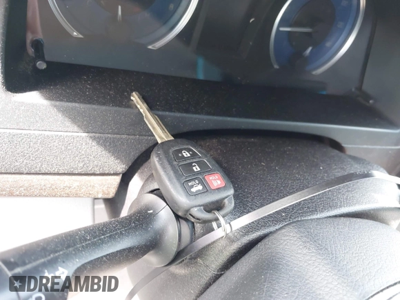 2017 Toyota Camry XLE z VIN 4T1BF1FK0HU403059, wystawiony jako IAAI lot #42112842 z przebiegiem 99 782 mil mil oraz . Historia ofert i sprzedaży dostępna na DreamBid. Obrazek 11.