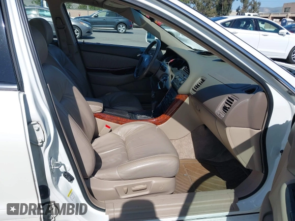 2002 Acura TL with VIN 19UUA56682A012256, listed as a IAAI auction lot 42099903 with 149,782 mi miles. Bid and sale history available at carsss.com. Image 5.