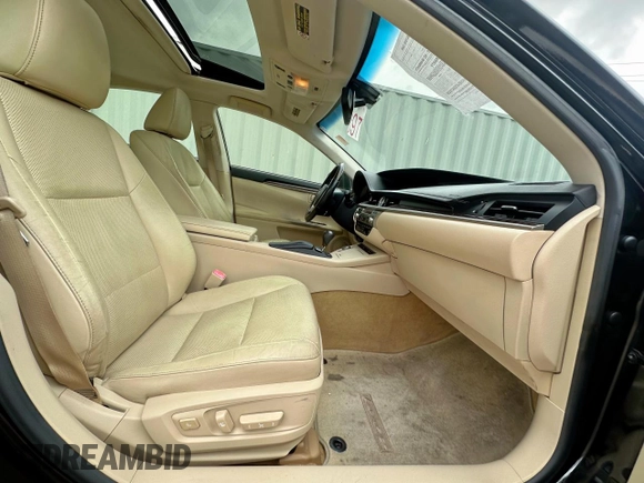 2013 Lexus ES 4dr Sdn with VIN JTHBK1GG9D2074280, listed as a Copart auction lot 55184425 with 232,217 mi miles and Clean Title. Bid and sale history available at carsss.com. Image 5.
